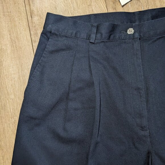 NWT Vtg L.L. Bean Navy Blue Pleated Front Cotton Shorts Women's 16 Reg - Picture 2 of 13
